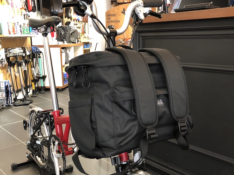 最安挑戦！ BROMPTON 13L ブラック フロントバッグ バッグ